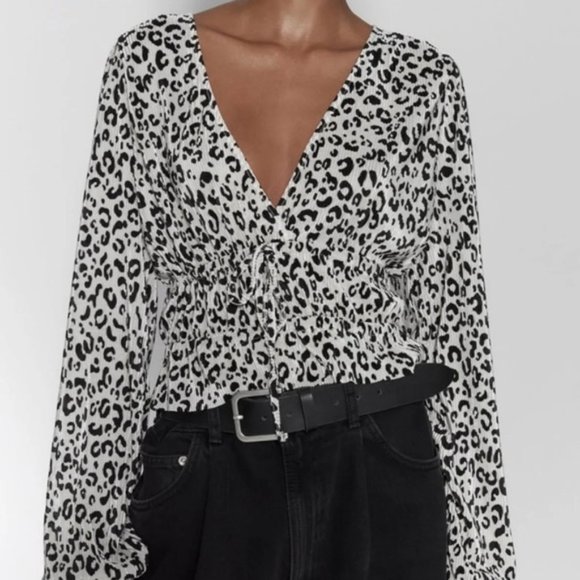 ✨sold✨NWOT Zara Pleated Leopard Top - Picture 2 of 8